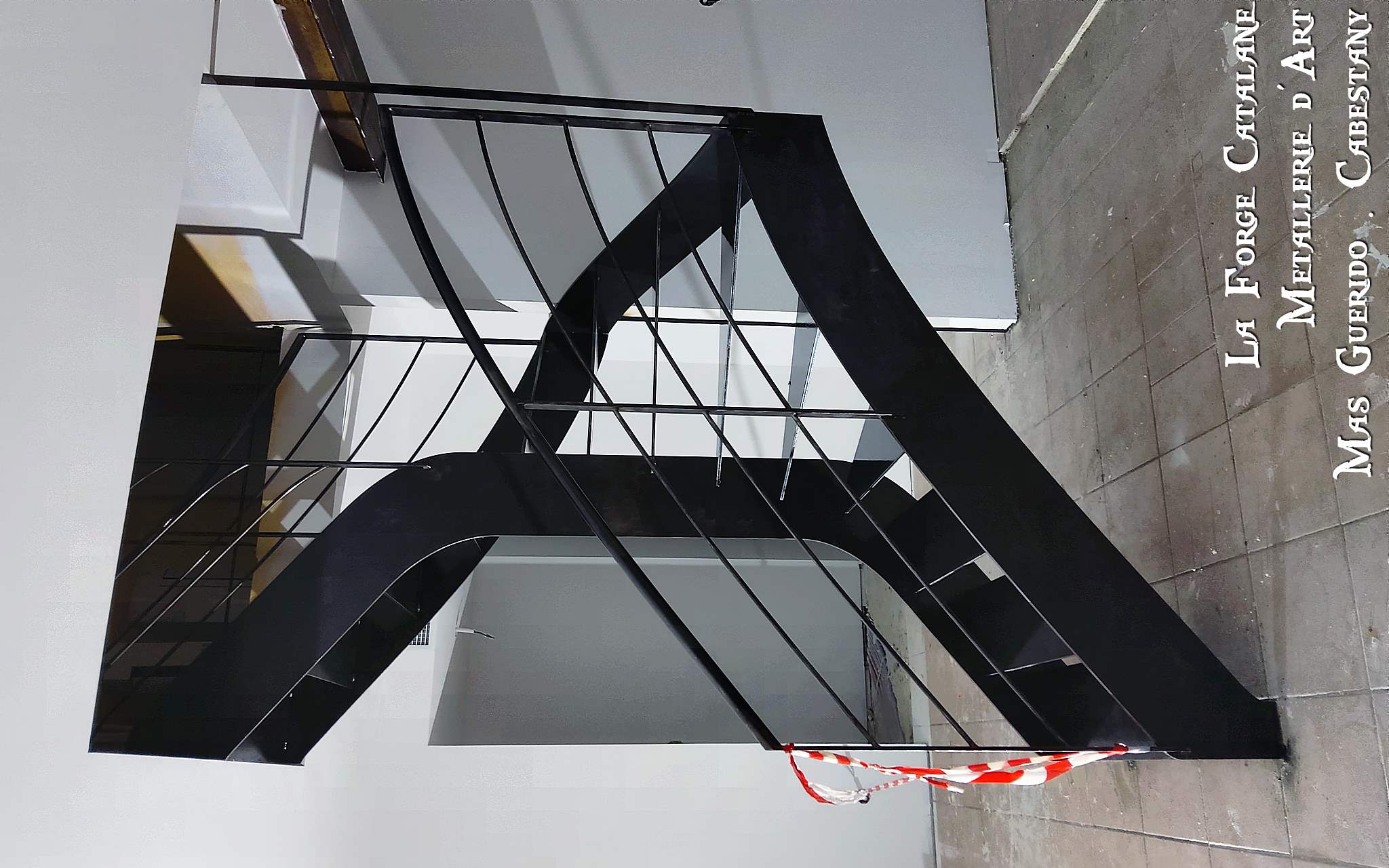 escalier double quart tournant rampant 4 lisses horizontales forge catalane.jpg